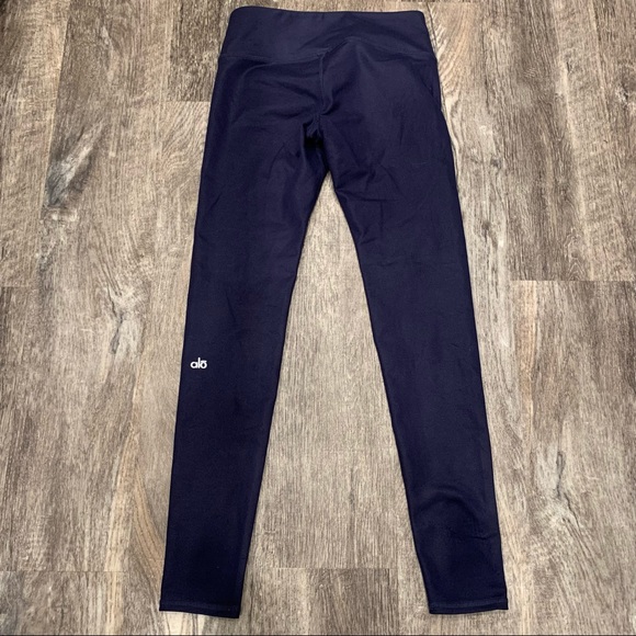 ALO Yoga Navy Blue Leggings in Size XS - Picture 2 of 7